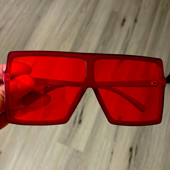 ❤️🔥Red❤️🔥 Shades - Picture 1 of 4